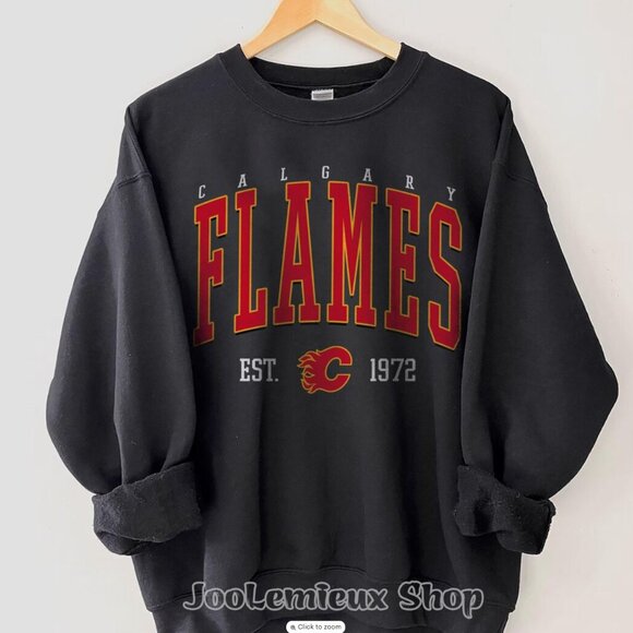 Est 1972 Vintage Style Calgary Flames Ice Hockey Sweatshirt Shirt Sweater - Picture 1 of 3